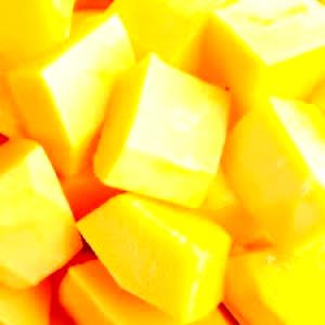 Quantas calorias em 1/2 unidade (140 g) Manga Picada?