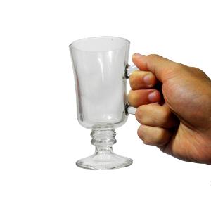 Quantas calorias em 1 Caneco (240 Ml) Café Gelado?