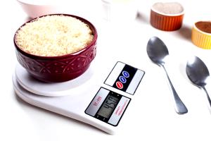 Quantas calorias em 1 colher de chá (5 g) Folia com Chá Verde?