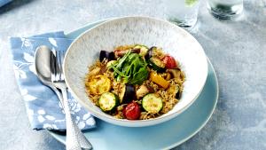Quantas calorias em 1 colher de sopa (12 g) Pasta de Soja com Rúcula?