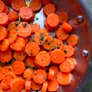 Quantas calorias em 1 Colher De Sopa (9,7 G) Cenoura, cozida?