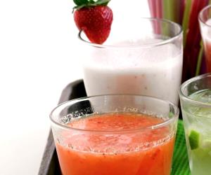Quantas calorias em 1 Dose Batido De Fruta (Crianças)?