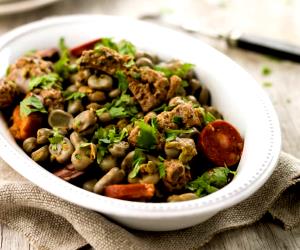 Quantas calorias em 1 Dose Favas Guisadas?