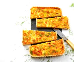 Quantas calorias em 1 Dose Quiche De Alho-Francês E Camarão?