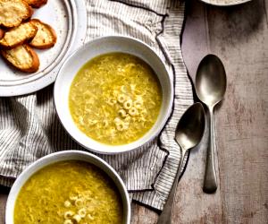 Quantas calorias em 1 Dose Sopa Antiga De Alho?