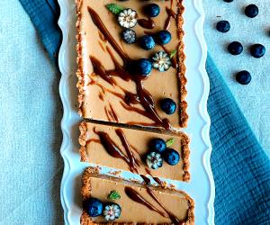 Quantas calorias em 1 Dose Tarte Vegan De Caramelo Salgado?