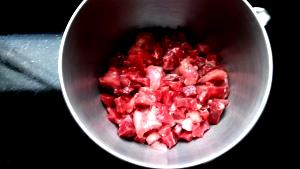 Quantas calorias em 1 Fatia (2,0 G) Pepperoni de carne bovina?