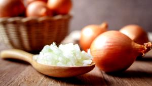 Quantas calorias em 1 Fatia Fina Cebolas Maduras Cozidas?