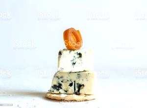 Quantas calorias em 1 Fatia Tamanho Cracker Queijo Gorgonzola?