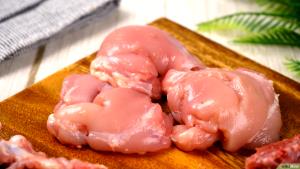Quantas calorias em 1 Grande (Produto Após Cozinhado, Ossos Removidos) Sobrecoxa de Frango?