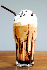 Quantas calorias em 1 Lata (300 Ml) Café Gelado com Creme de Leite?