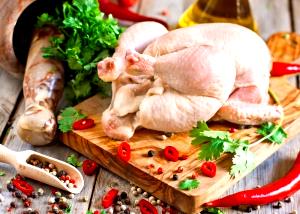 Quantas calorias em 1 Oz, Com Ossos, Cru, Sem Pele (Produto Após Cozinhado, Ossos Removidos) Frango no Forno, Grelhado ou Assado (Pele Não Consumida)?