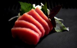 Quantas calorias em 1 Oz Sashimi de Atum?