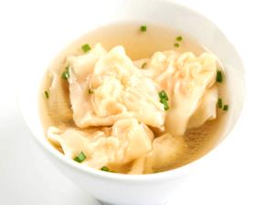 Quantas calorias em 1 Oz Sopa de Wonton?