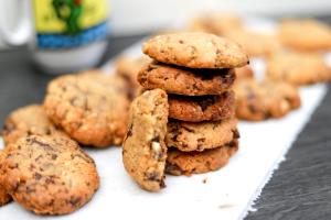 Quantas calorias em 1 Pequena Cookie de Manteiga de Amendoim?