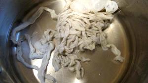 Quantas calorias em 1 Polegada Cúbica, Cozidas Tripa?