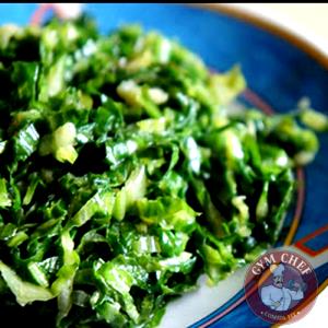 Quantas calorias em 1 porção (120 g) Escarola Refogada?