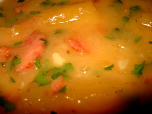 Quantas calorias em 1 porção (265 g) Sopa de Mandioca?
