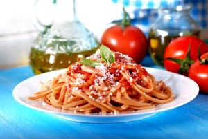 Quantas calorias em 1 Porção (63 G) Molho de Espaguete com Vegetais (Caseiro)?