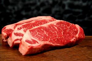 Quantas calorias em 1 porção Angus Premium Dijon?