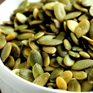 Quantas calorias em 1 Porção Abóbora pescoço sem casca e sementes cozida drenada com sal?