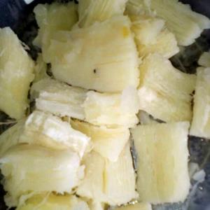 Quantas calorias em 1 Porção Aipo cozido drenado sem sal?