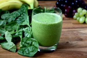 Quantas calorias em 1 Porçoes Base De Suco Verde (Couve, Espinafre, Hortelã E Salsinha)?