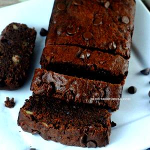 Quantas calorias em 1 Porçoes BOLO DE CACAU COM BANANA FIT?