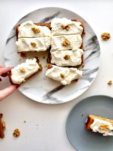 Quantas calorias em 1 Porçoes Bolo De Cenoura Clarissa?