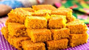 Quantas calorias em 1 Porçoes Bolo De Cenoura Com Farinha De Aveia?