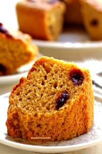 Quantas calorias em 1 Porçoes Bolo De Fuba E Aveia Com Goiabada?