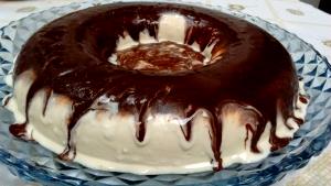 Quantas calorias em 1 Porçoes Bolo De Sorvete?