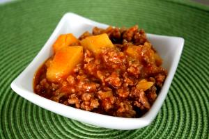 Quantas calorias em 1 Porçoes Carne Moida Com Batata Facil?