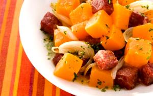 Quantas calorias em 1 Porçoes Carne Seca Com Abobora?