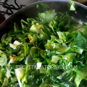 Quantas calorias em 1 Porçoes Chicoria Refogada?