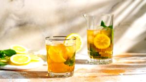 Quantas calorias em 1 Porçoes Chá Mate Gelado?