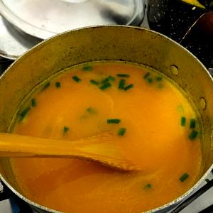 Quantas calorias em 1 Porçoes Creme De Mandioquinha, Inhame, Cenoura E Salsinha.?