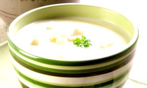 Quantas calorias em 1 Porçoes Creme De Palmito FNS?