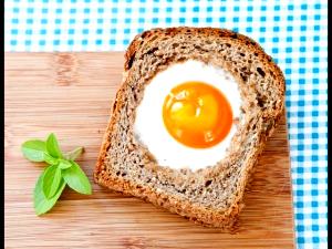 Quantas calorias em 1 Porçoes Croque Madame - Pão Com Ovo Chique?