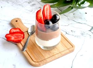 Quantas calorias em 1 Porçoes Doce De Chocolate Com Morango?