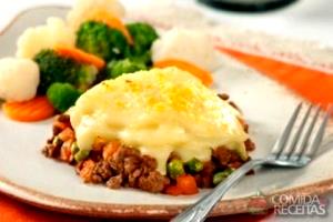 Quantas calorias em 1 Porçoes ESCONDIDINHO DE CARNE MOÍDA COM MANDIOQUINHA?