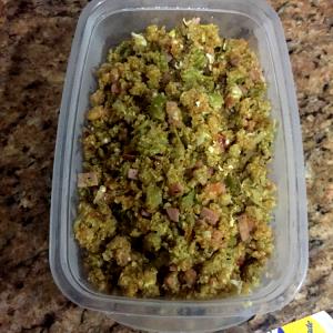 Quantas calorias em 1 Porçoes Farofa De Jilo Com Cenoura?