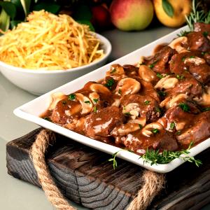 Quantas calorias em 1 Porçoes Filé Ao Molho Madeira?