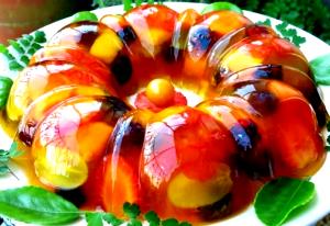 Quantas calorias em 1 Porçoes Gelatina Com Fruta?