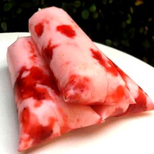 Quantas calorias em 1 Porçoes Gelinho De Morango?