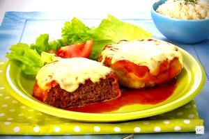 Quantas calorias em 1 Porçoes Hamburguinho Caseiro À Parmegiana?