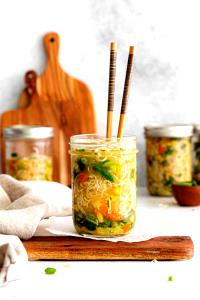 Quantas calorias em 1 Porçoes Jar Noodles?