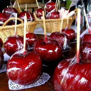 Quantas calorias em 1 Porçoes Maçã Caramelizada Light?