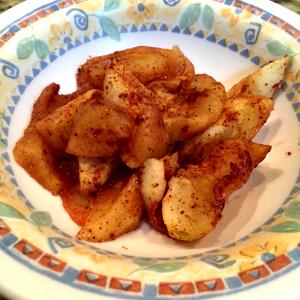 Quantas calorias em 1 Porçoes Maçã No Microondas Com Adoçante E Canela Em Pó?