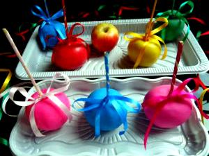Quantas calorias em 1 Porçoes Maçãs Coloridas?